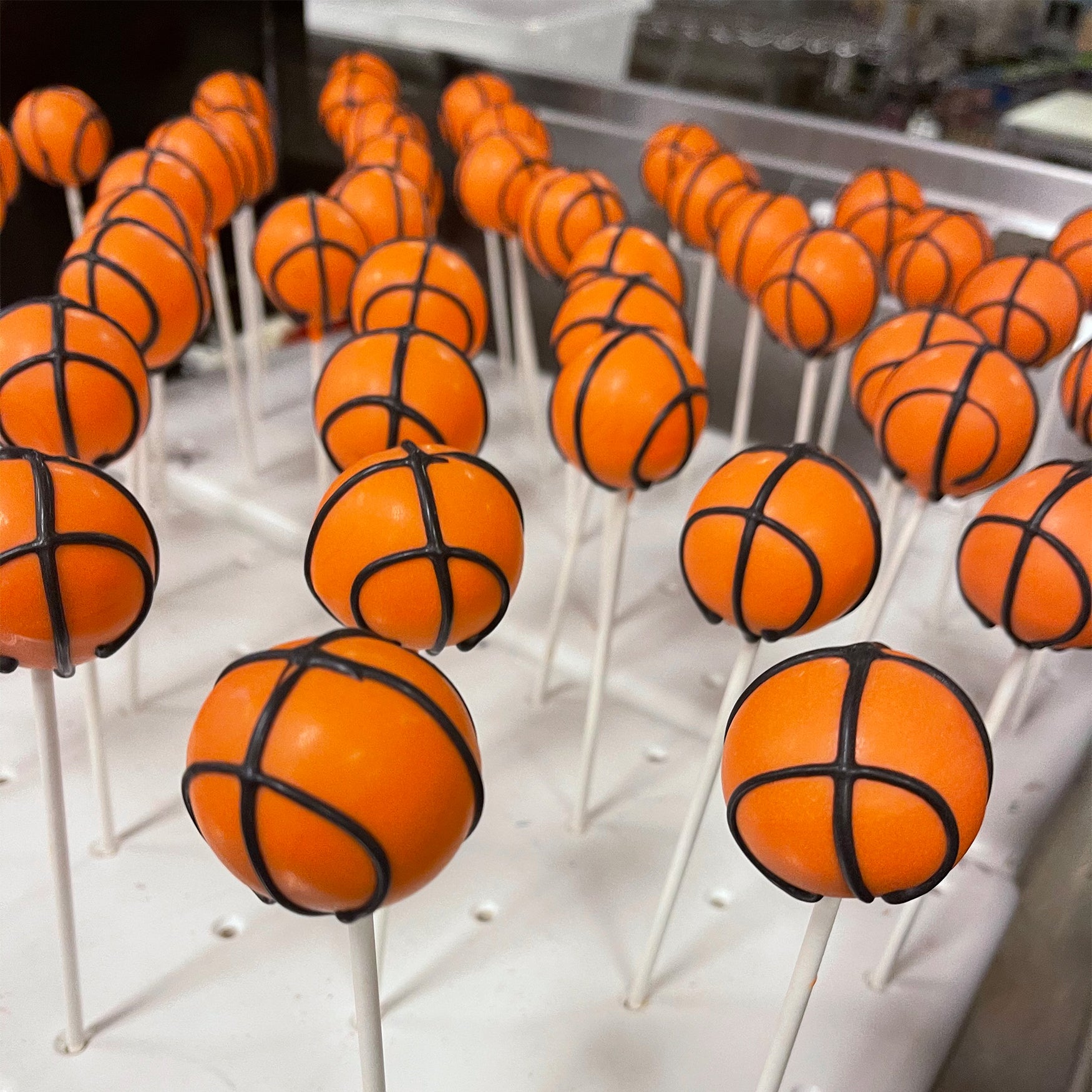 BASKETBALL CAKE POPS DOZEN – NY CAKE POPS